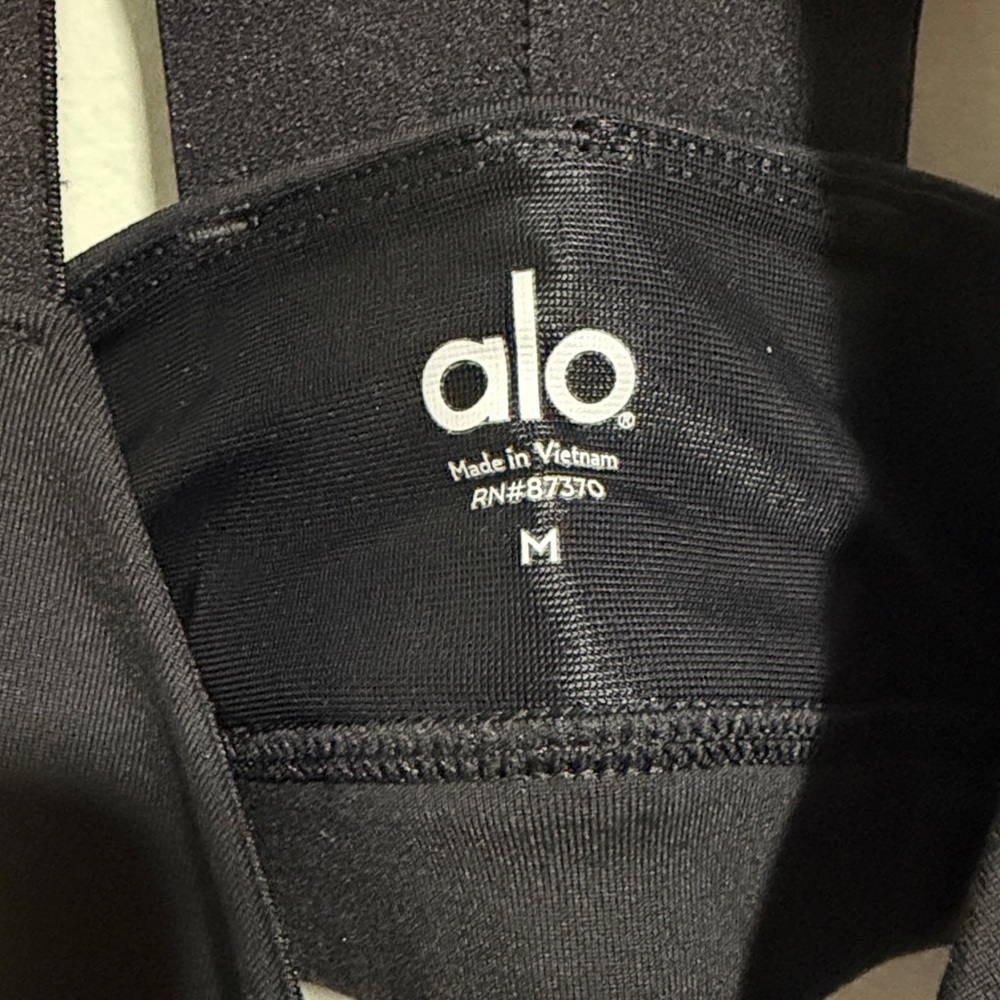 Black Women's Supportive Sports Bra - Brand Unknown - Picture 2 of 4